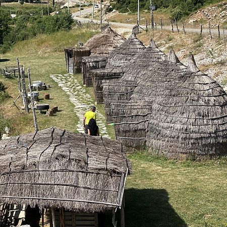 Hotel Camping Lekdushi - Shehu Tepelene Esterno foto