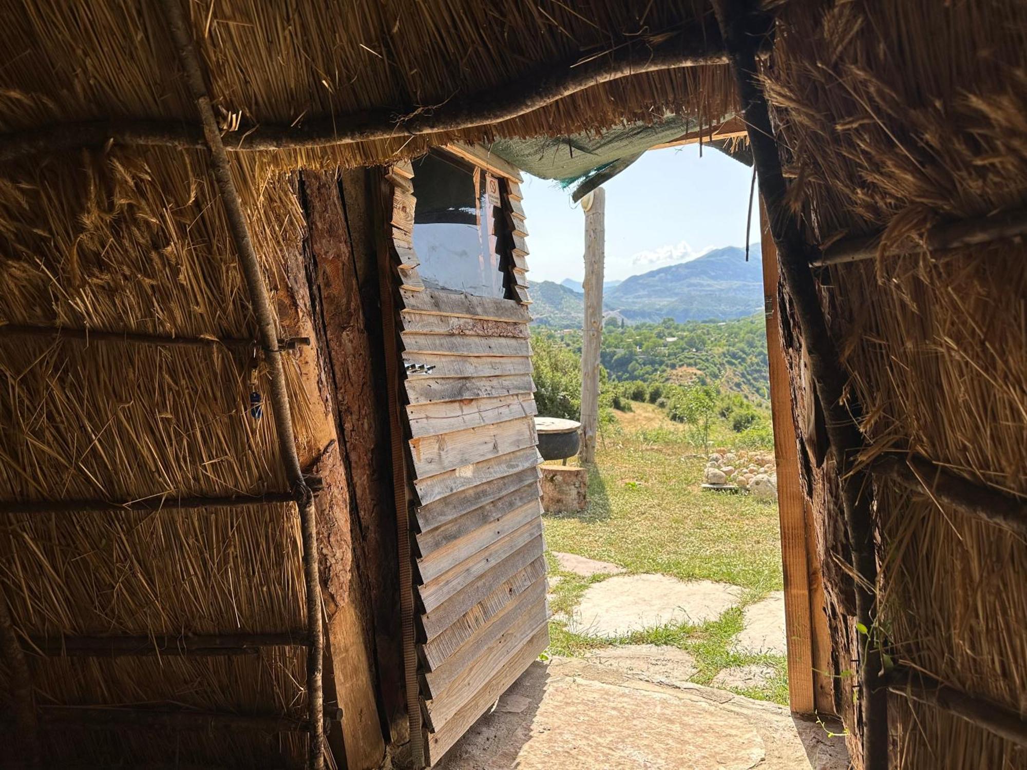 Hotel Camping Lekdushi - Shehu Tepelene Esterno foto