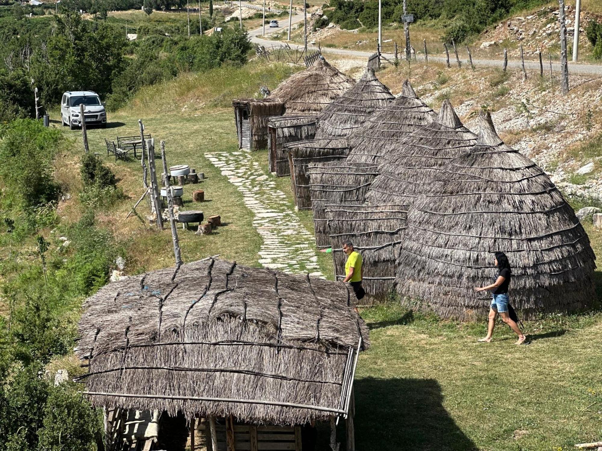 Hotel Camping Lekdushi - Shehu Tepelene Esterno foto